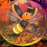 Help The Queen Honey Bee WowEscape